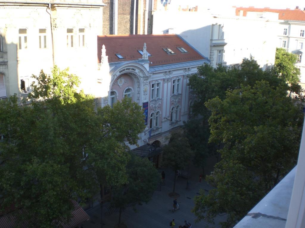 Broadway Center Rooftop View Apartment Budapest Szoba fotó